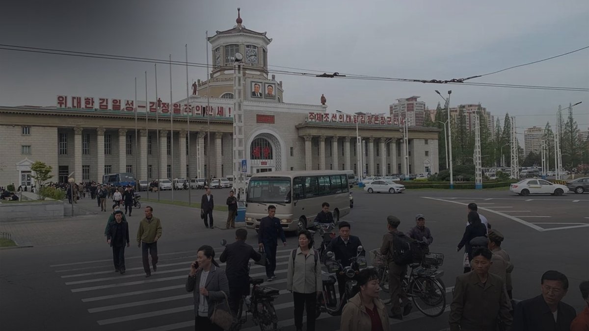 Почему в Северной Корее так много пьют и курят: психолог называет 3 причины